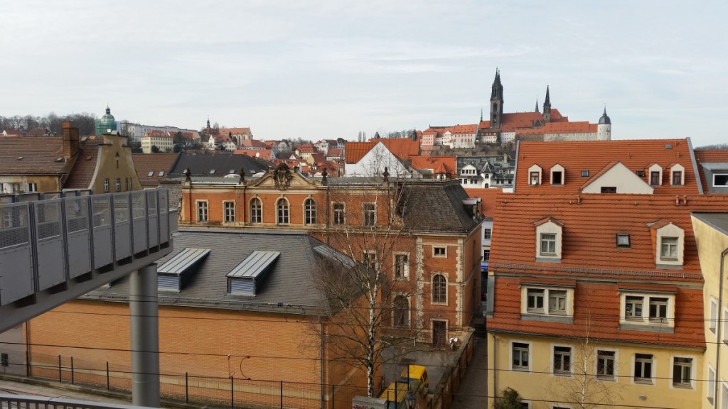 Blick über die Altstadt vom Poetenweg an der Eisenbahnbrücke