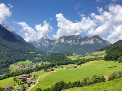 Auf dem Soleleitungsweg vom Zipfhäusl zum Gerstreit in Berchtesgaden