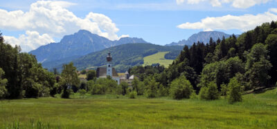 Kloster Höglwörth mit Hochstaufen und Zwiesel