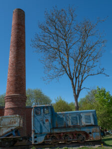 Alte Diesellok im Außengelände des Kreidemuseums