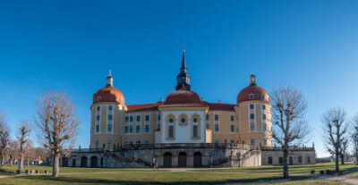Schloss Moritzburg von Westen mit Schlosskirche